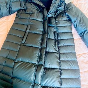 Long black practically brand new Eddie Bauer puffy coat!